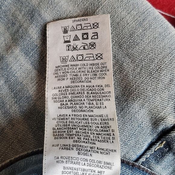 GUESS Jeans, Skinny, Size 27, Metal buckle Loops, Stretchy, Excellent Condition! - Picture 10 of 10